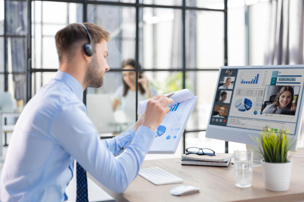 Virtual marketing assistant managing SEO, social media, email marketing, and online business growth.