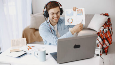 Virtual marketing assistant managing SEO, social media, email marketing, and online business growth.
